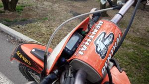 こいつはオフ車では例外的に金かかるマシン。