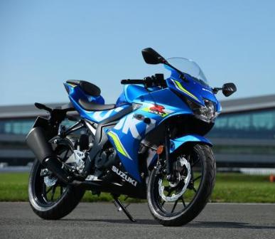 あのSUZUKIですらこのカッコよさ。