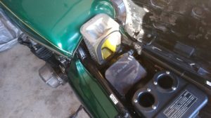 Z750D1のエアクリはここに入っている