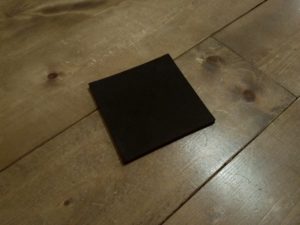 こういうやつです。複数枚入れて厚みを出すことも可能