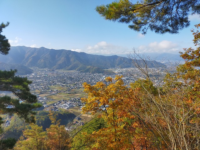 尼厳山は低山ですが北方向には山がないので長野市が見渡せます。