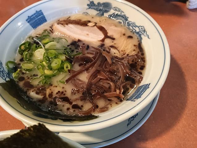 とんこつラーメン。