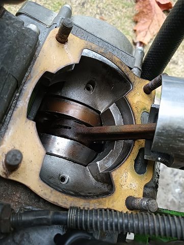 KDX125SR2号機のコンロッドとクランク。
