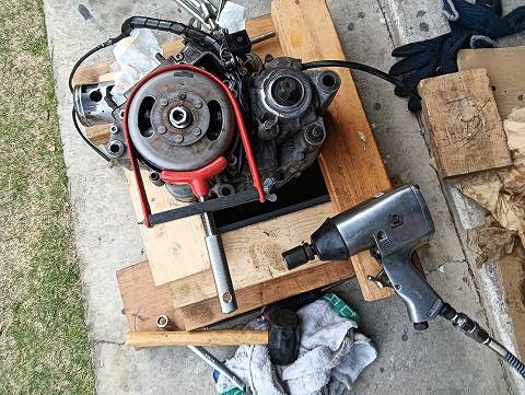 KDX125SR2号機のエンジン。