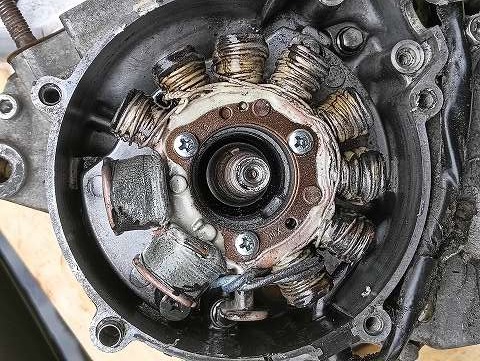 KDX125SR2号機のエンジンコイル。