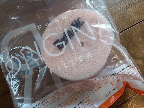 DT200WRのエアフィルター。