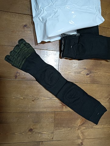 ハイソックス５本指靴下。