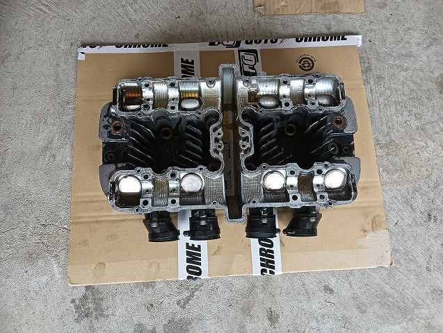 Z1-Rのシリンダーヘッド。