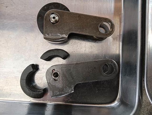 Z1-Rのカムチェーンテンショナー。