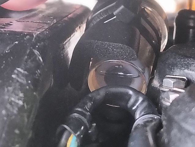 L型ガソリンフィルター。