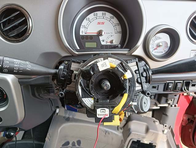 ラパンSSのハンドル周りのスイッチ。