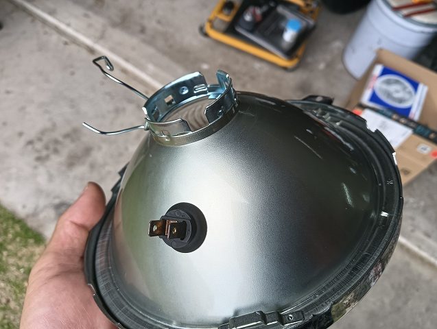 ポジションランプソケット。